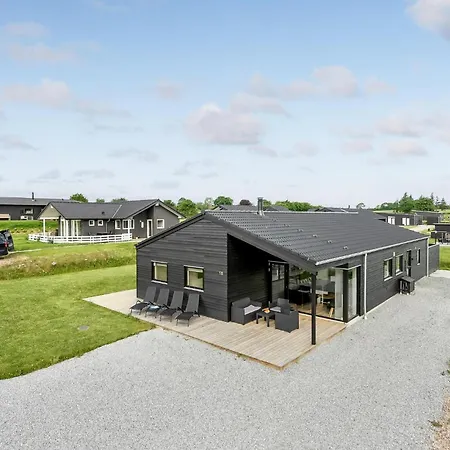 4 Bedroom Cozy In Casa vacanze Haderslev