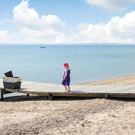 4 Bedroom Cozy In Prázdninový dům Haderslev