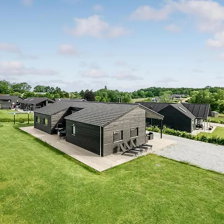 4 Bedroom Cozy In Prázdninový dům Haderslev