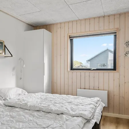 4 Bedroom Cozy In Casa vacanze *