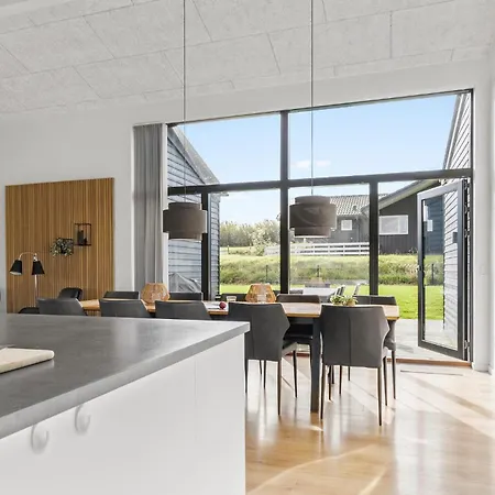 Casa vacanze 4 Bedroom Cozy In *